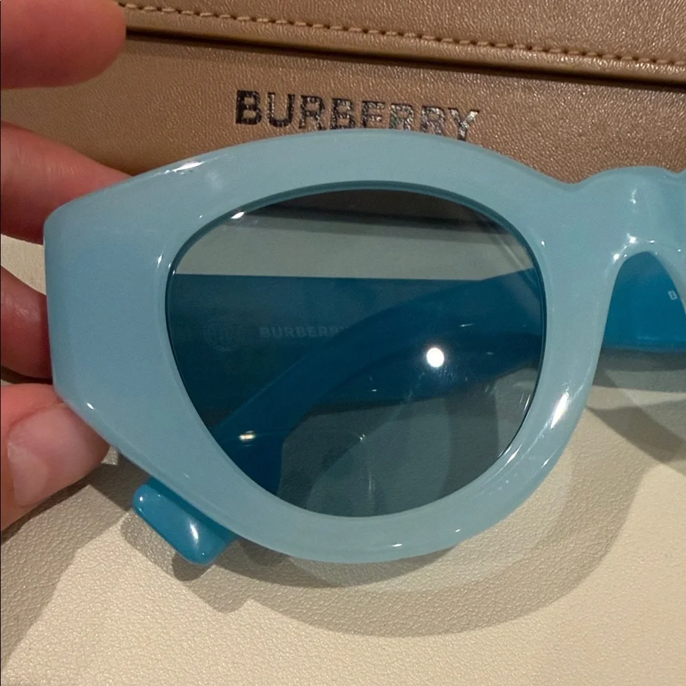 Burberry Light Blue Women's Sunglasses - Picture 2 of 6